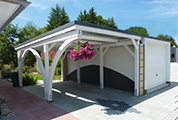 Carport 310x600 cm · Fichte · 3 Leimholzbögen · Wandvorbau · vom Kunden weiß gestrichen