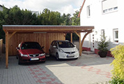 Carport 610x900 cm · Lärche · Schindelblende 1-reihig rot · 1 Leimholzbogen · Abstellraum 300 cm