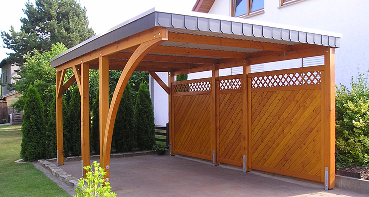 Carport 310 x 510 cm · Lärche · Schindelblende 1-reihig schwarz · 1 Leimholzbogen · Massivzaun Ravenna